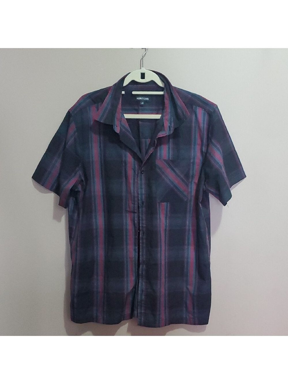Hunter Navy and Burgandy Plaid Men's Short Sleeve Shirt Size Large